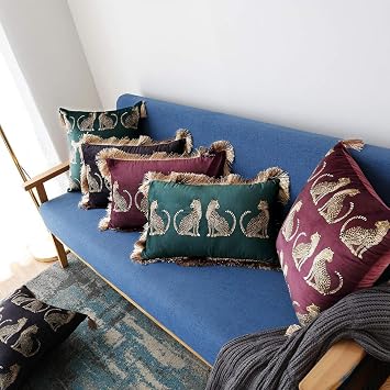 Leopard Printed Throw Pillow Cover with Tassels - Luxury Soft Velvet Cushion Cover for Sofa Couch Stylish Cheetah Decorative Rectangle Pillowcase for Living Room Bedroom (Black,45 * 45cm)