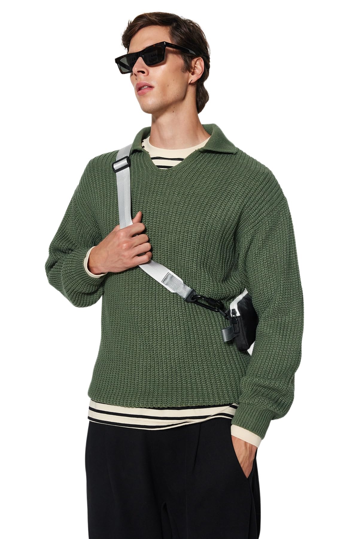 Trendyol Herren Grün Man Regular Fit Basic Polo Neck Knitwear Sweater Pullover, Mittel