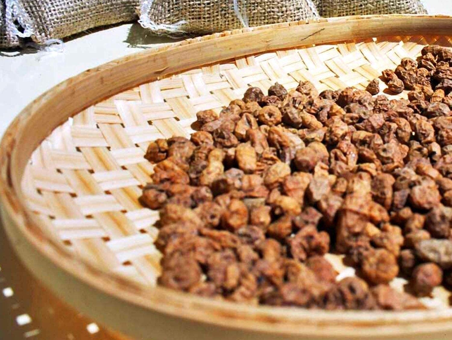 Chufa ecológica BIO 1 Kg Atmósfera protectora D.O. València - Món Orxata. Ideal para consumo en crudo o para elaboración de horchata. Conservar a menos de 15º