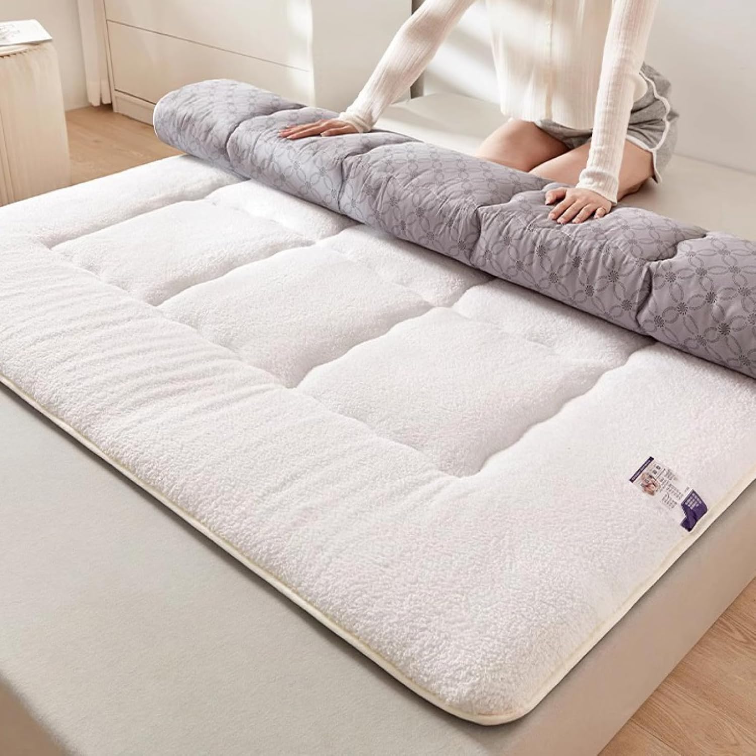 Sherpa King Mattress Pad, Mattress Protector with Elastic Straps Ultra Soft Foldable Sherpa Fleece Cover, Full Size(80x190cm, Khaki)