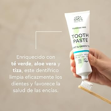 Urtekram Fluoride Free Toothpaste with Mint and Green Tea - Toothpaste - Natural, Bio - 75 ml