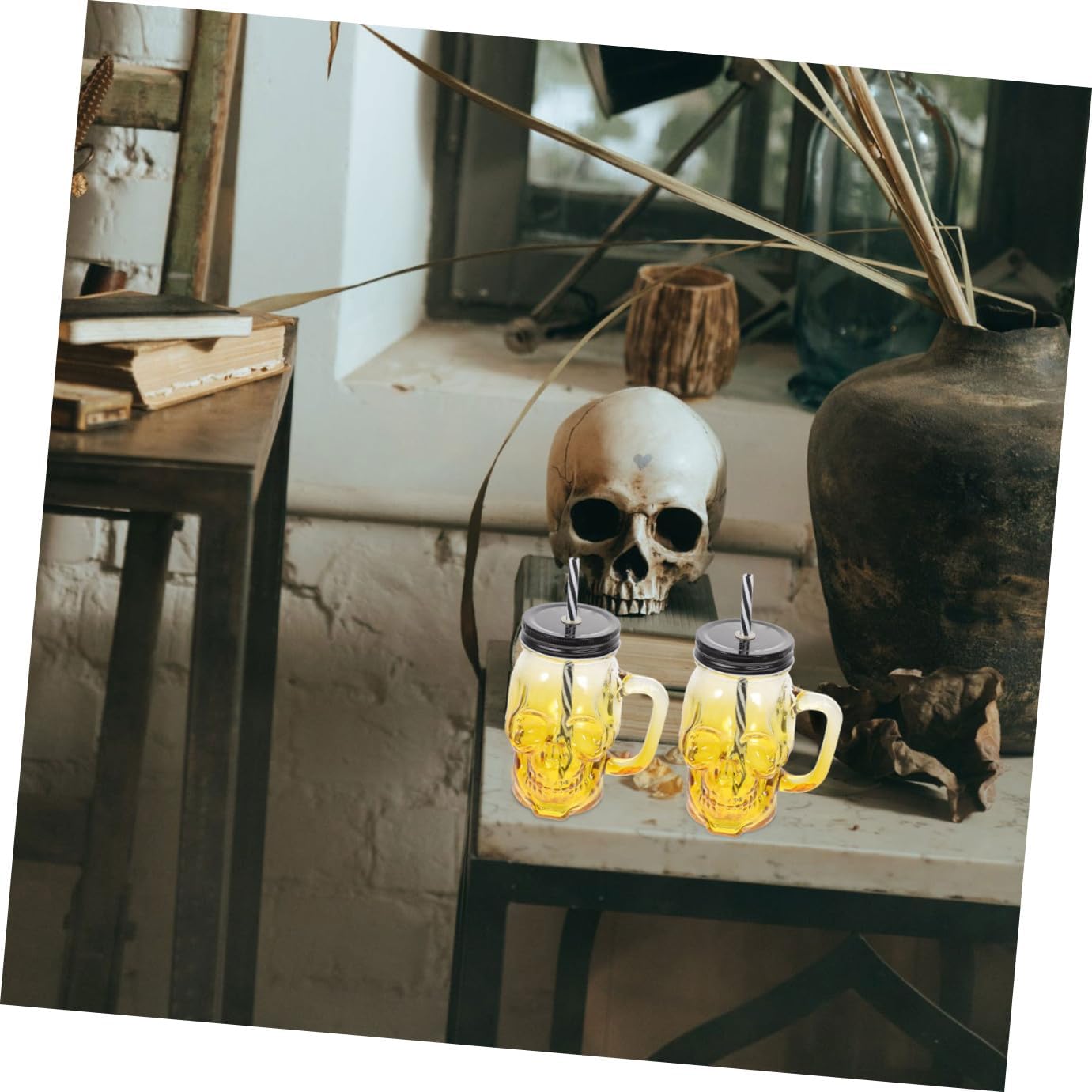 Halloween Skull Gradient Glass Cup with Handle 500ml, 2pcs Reusable Party Drinkware Set with Lid and Straw, Halloween Glasses for Beer, Wine, and Cold Beverages Random Color