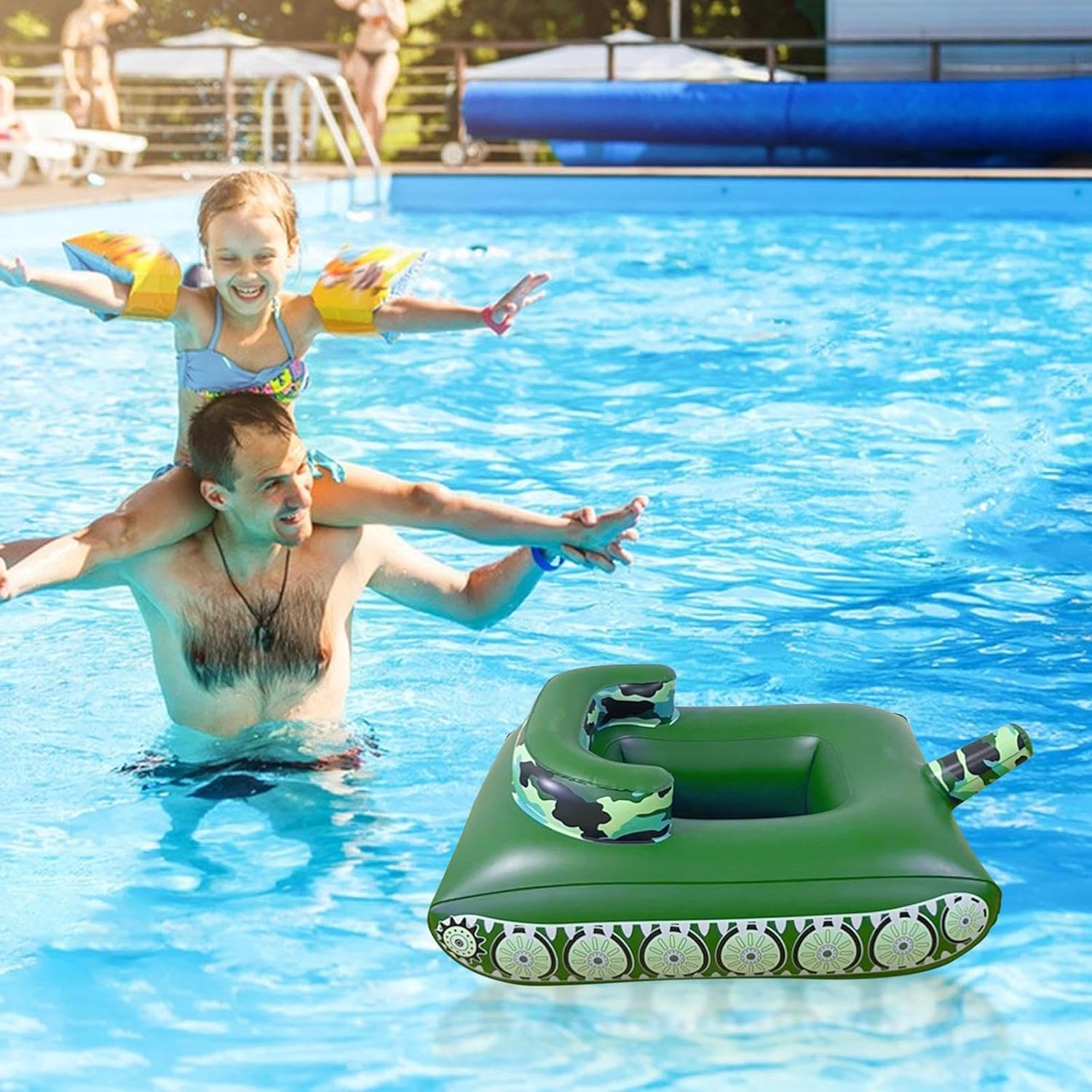 Amazon | 浮き輪 水鉄砲 プール戦車 子ども浮き輪 水鉄砲対戦 秘密兵器 
