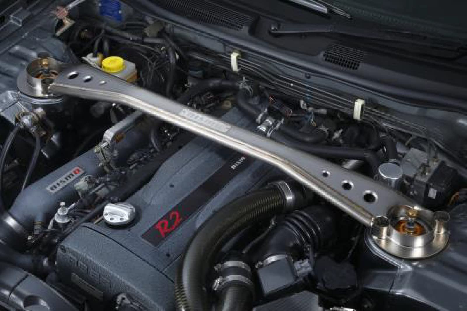 Amazon | nismo (ニスモ)チタンタワーバー ニッサン スカイライン GT-R 