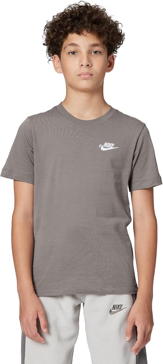Nike Camiseta unisex Sportswear Club para niños grandes - Niños y niñas