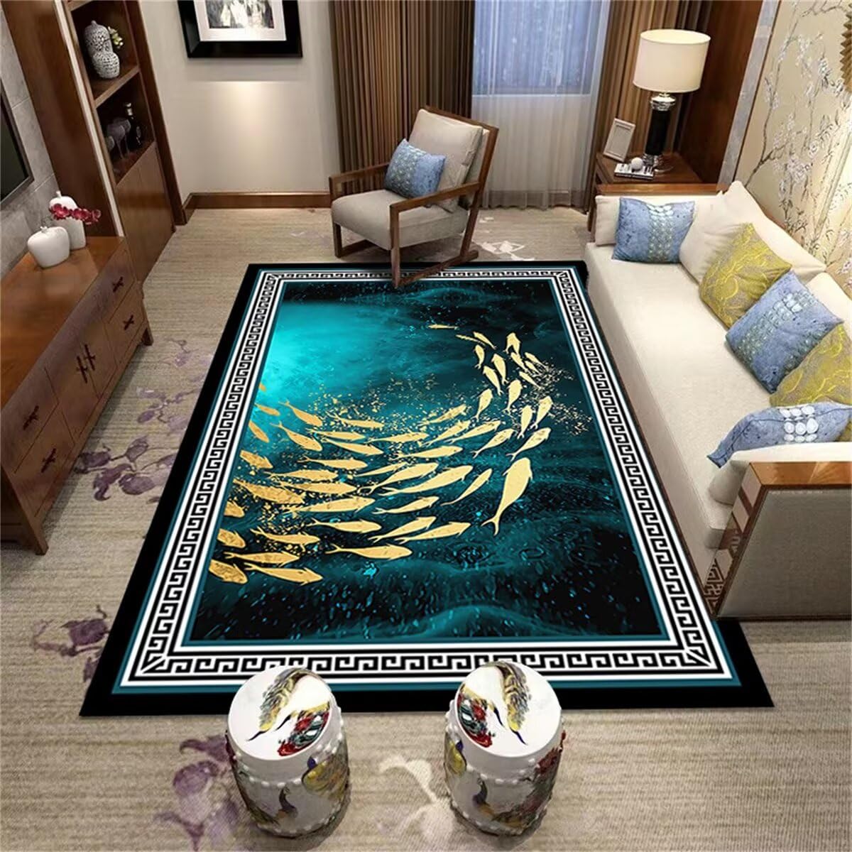 Tapis couloir long et déco canapé poissons jaunes pour salon chaleureux