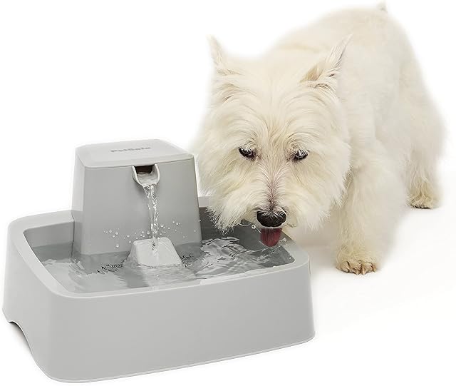 PetSafe Pet Fountain, Suitable for Medium Size Dogs Households, Easy-to-clean Design, Filter Included, Drinkwell 3.7 Litres