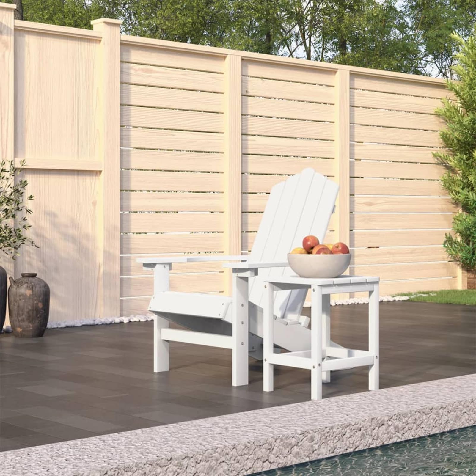 Chaise Adirondack blanche en PEHD avec table intégrée de 73x83x92 cm