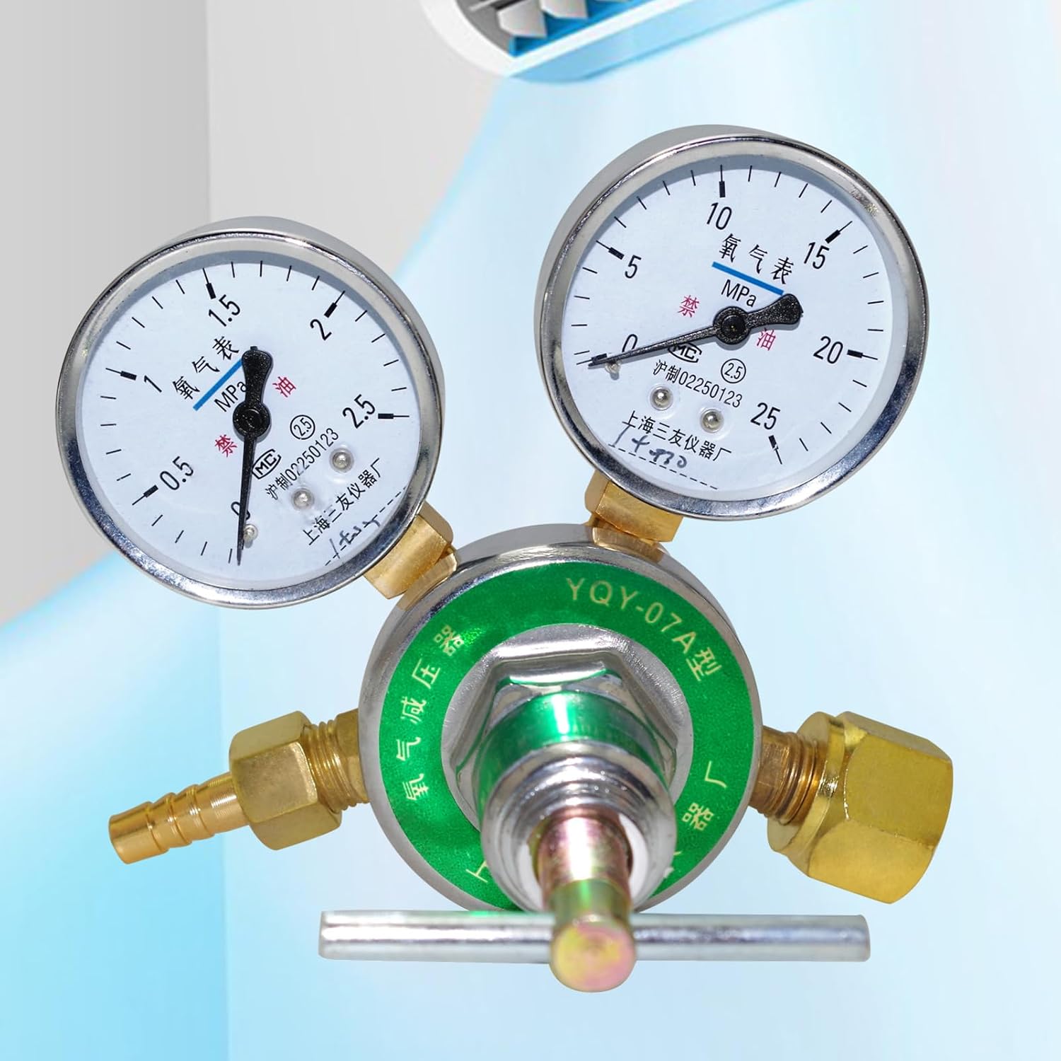 Brass Oxygens Regulator Oxygens Valves Oxygens Accessory Protections Device for Hospital and Emergencys Centers