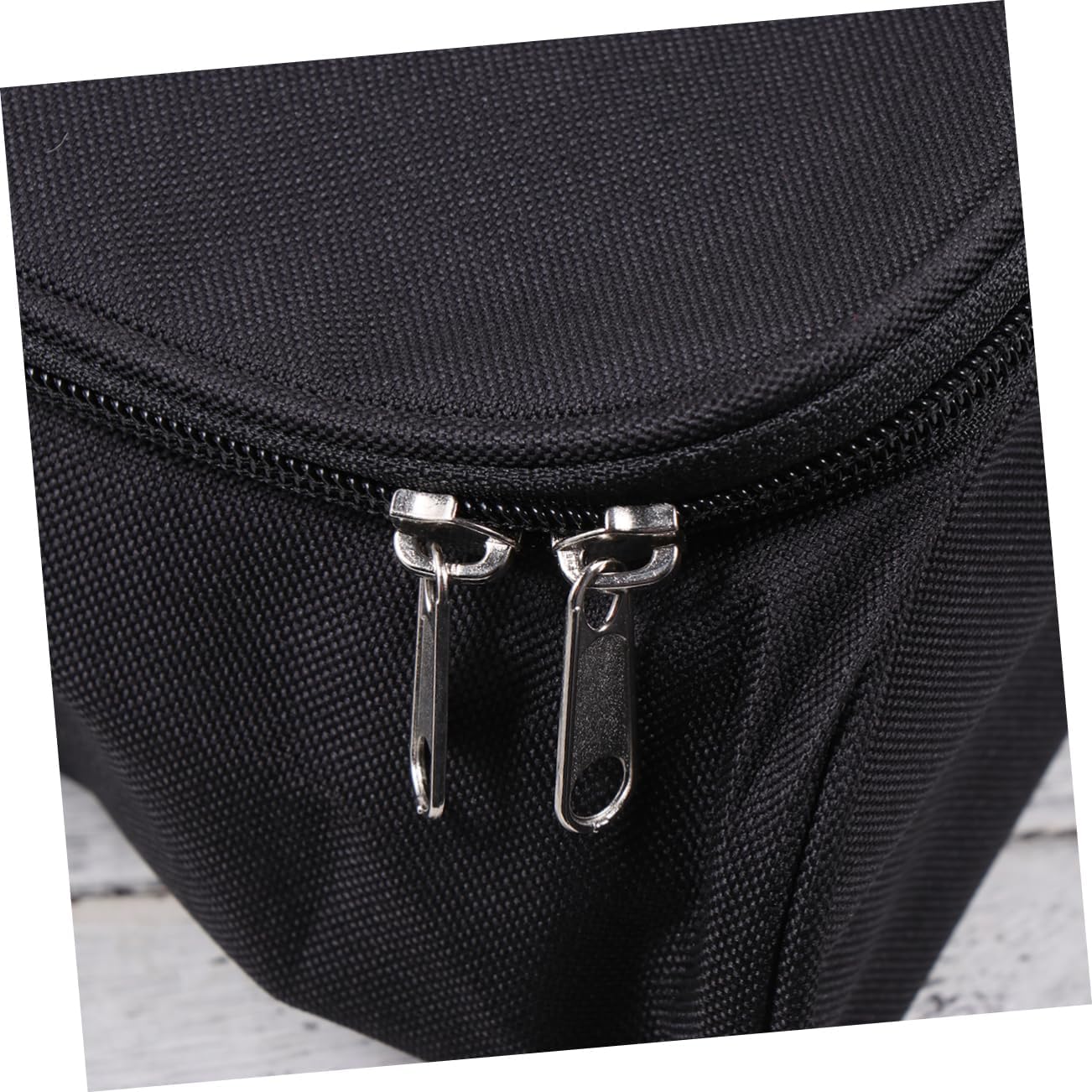 Golf Shoe Bag Ventilation Zippered Shoe Pouch for Travel and Home Storage Breathable and Dustproof Black
