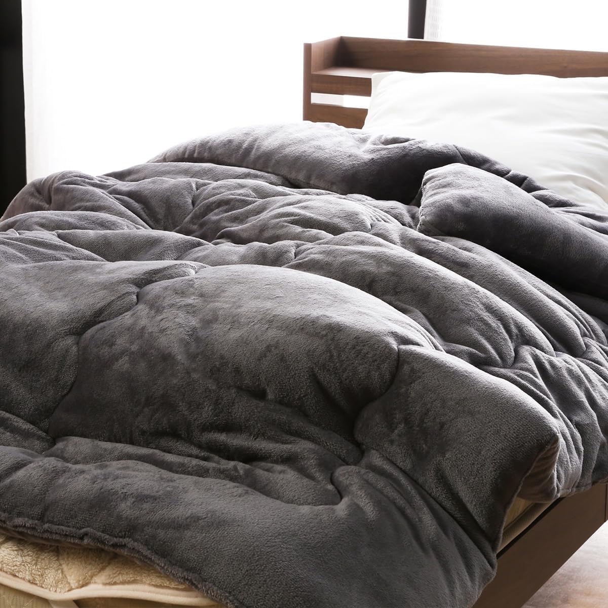 掛け布団 【羽毛の約2倍の保温力】 超温か高機能シンサレート 肌触りふんわり柔らか 極厚毛布 抗菌＆防臭 清潔布団 布団カバー不要