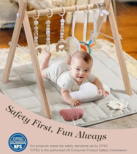 Miniatura 2 de Gimnasio de juego de madera con alfombrilla beige, gimnasio plegable para bebés, tapete de actividades para bebés con 6 juguetes colgantes, centro