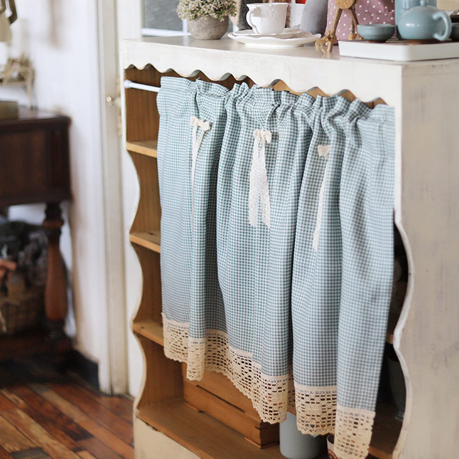 Cortina de media ventana para baño o armario: ocultación elegante