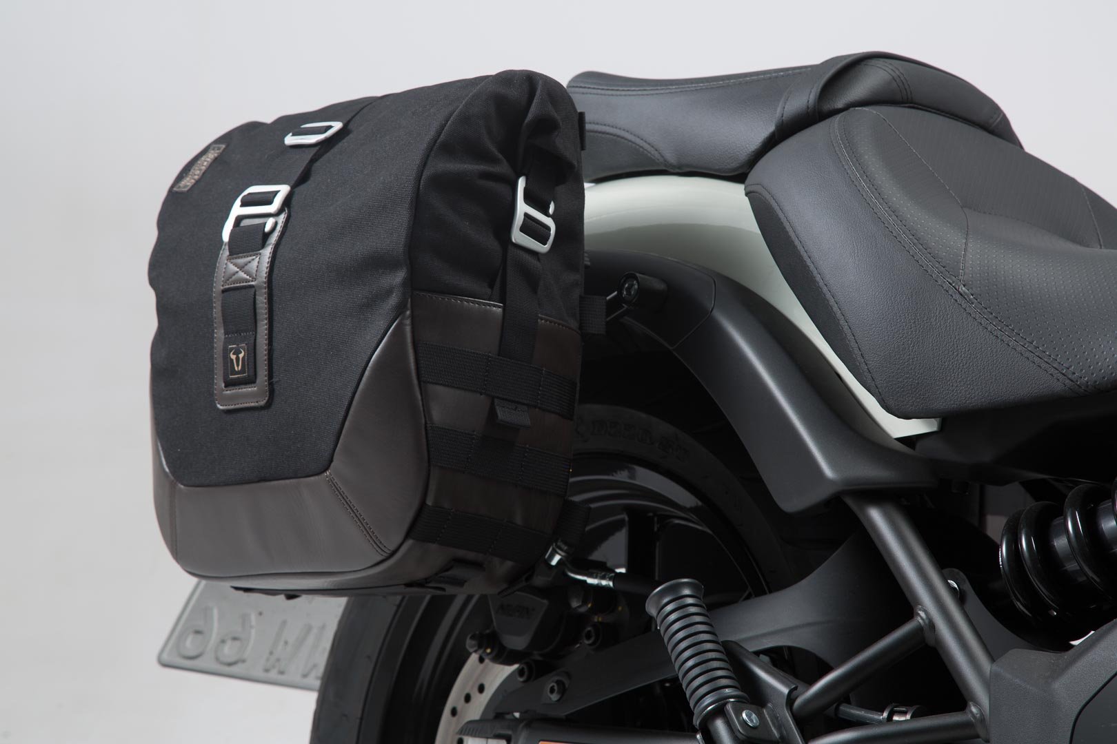 SW-MOTECH バイク用バッグ 2個セット Amazon | SW-MOTECH(エスダブリュモーテック) LEGENDGEAR