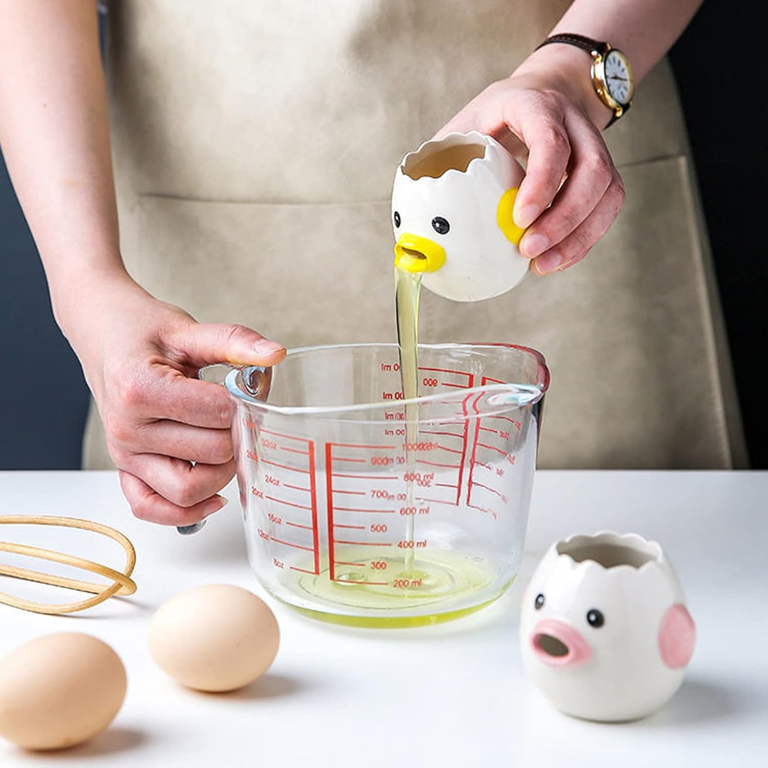 Egg Separator For Eggs, Ceramic Chicken Shaped Yolk Separator Egg Separator Egg White Separator with Sawtooth Design for Friends, Family Members, Colleagues