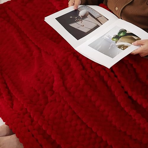 Miniatura 5 de Puncuntex Manta roja de 60 x 80 pulgadas, manta decorativa jacquard 3D de franela de forro polar súper suave y acogedora para sofá, silla, ligera