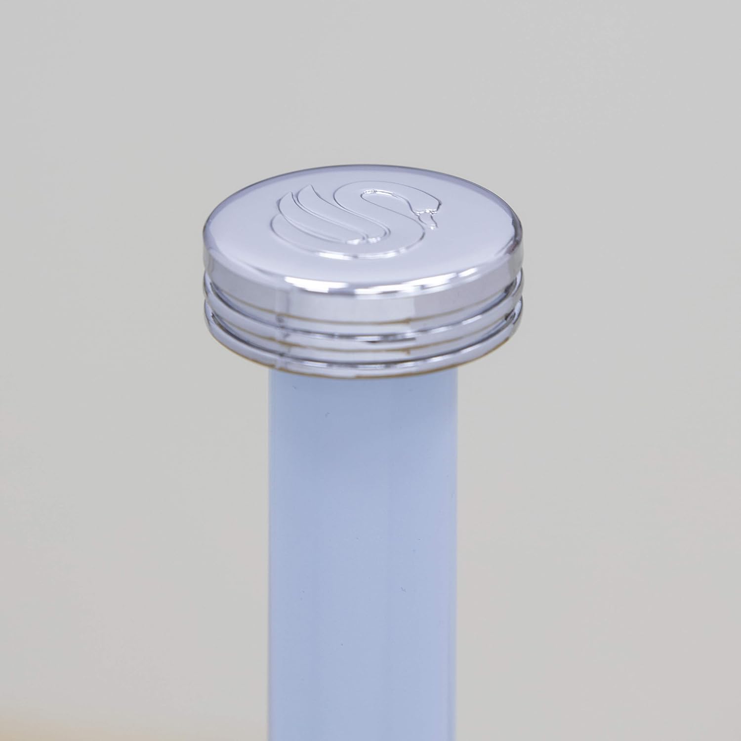 Swan SWKA1040BLN Retro Kitchen Roll Holder with Steel Weighted Base, Blue