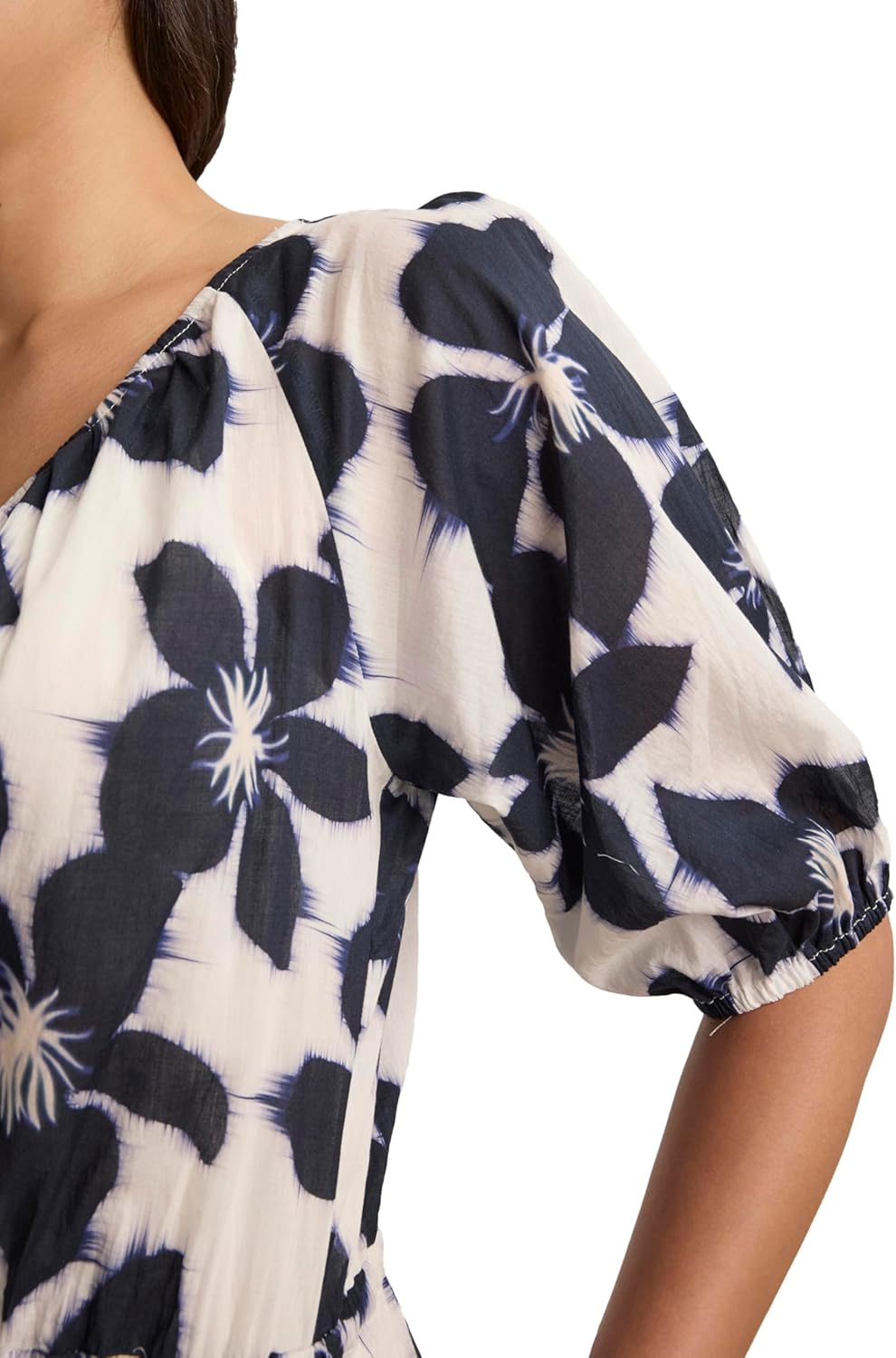 VELVET BY GRAHAM & SPENCER Women's Hazel Printed Voile Dress, Asul, Large - Image 4