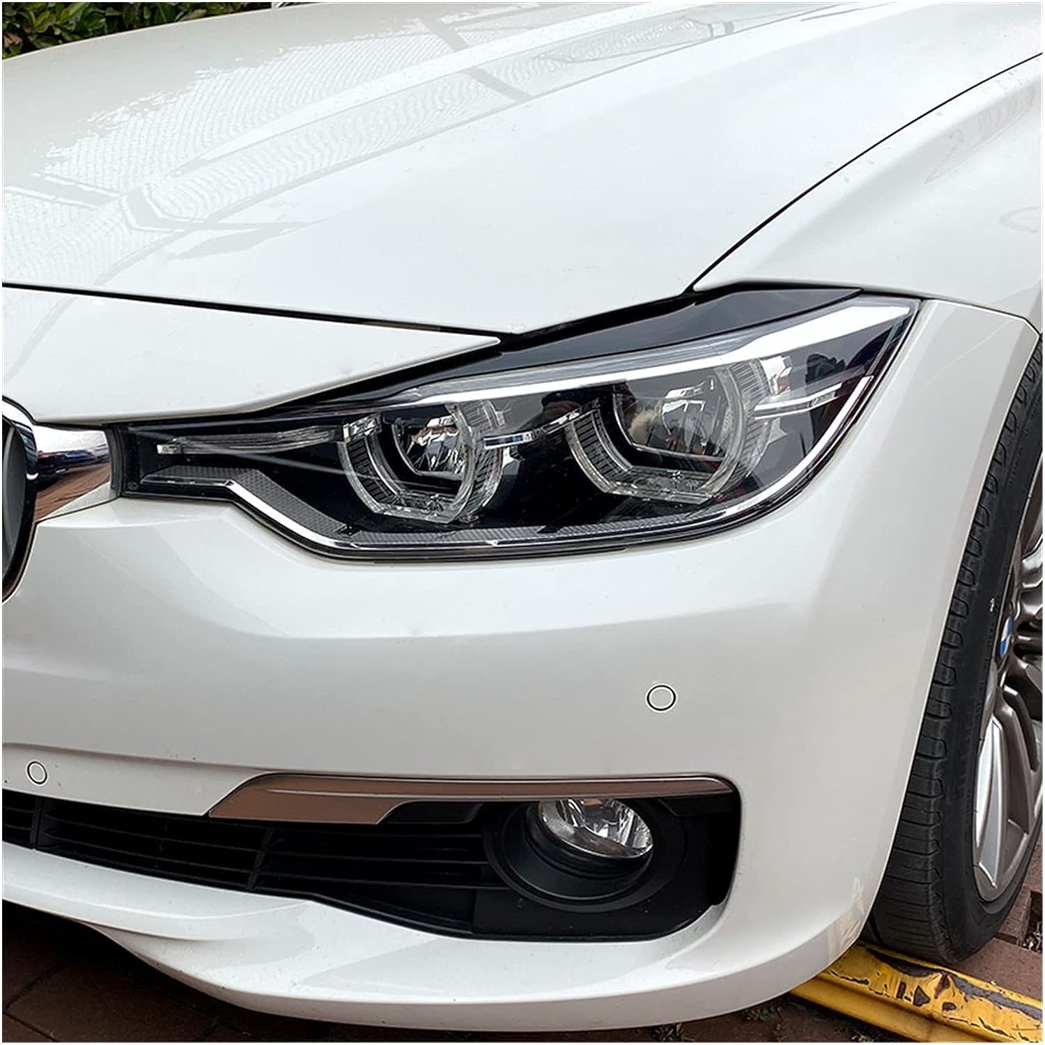 Auto-Scheinwerfer-Augenbraue für BMW F30 F32 F33 F34 F35 F31 318i 320i 2013-2019 Augenbrauen-Abdeckungs-Ordnungsaufkleber Scheinwerferblenden Schutz und Dekoration Ersatz,Carbon Fiber Look