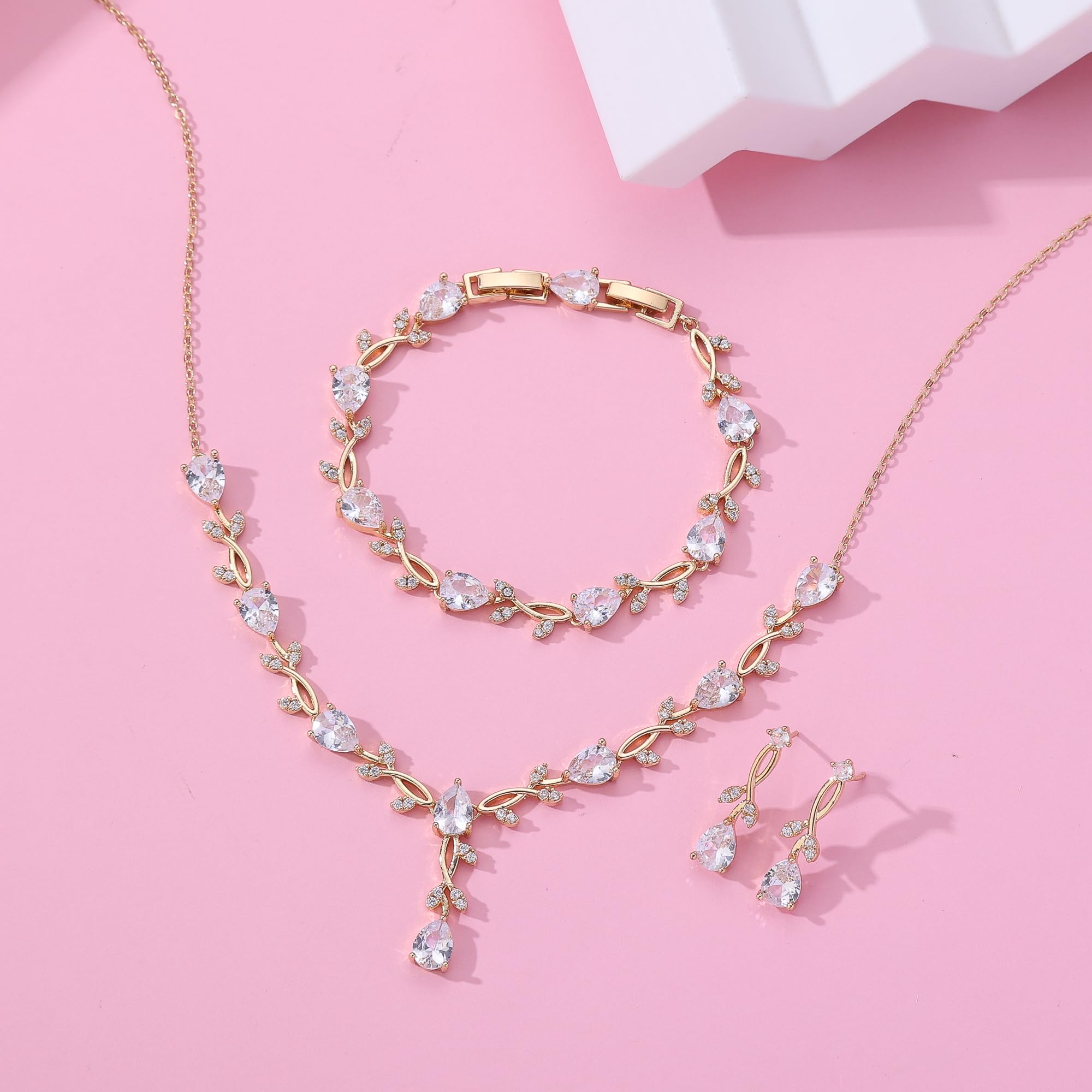 Paxuan Set di gioielli da sposa con zirconia cubica per donne eleganti e scintillanti a goccia con cristalli di zirconia cubica, collana e orecchini, braccialetto, set di gioielli per sposa e