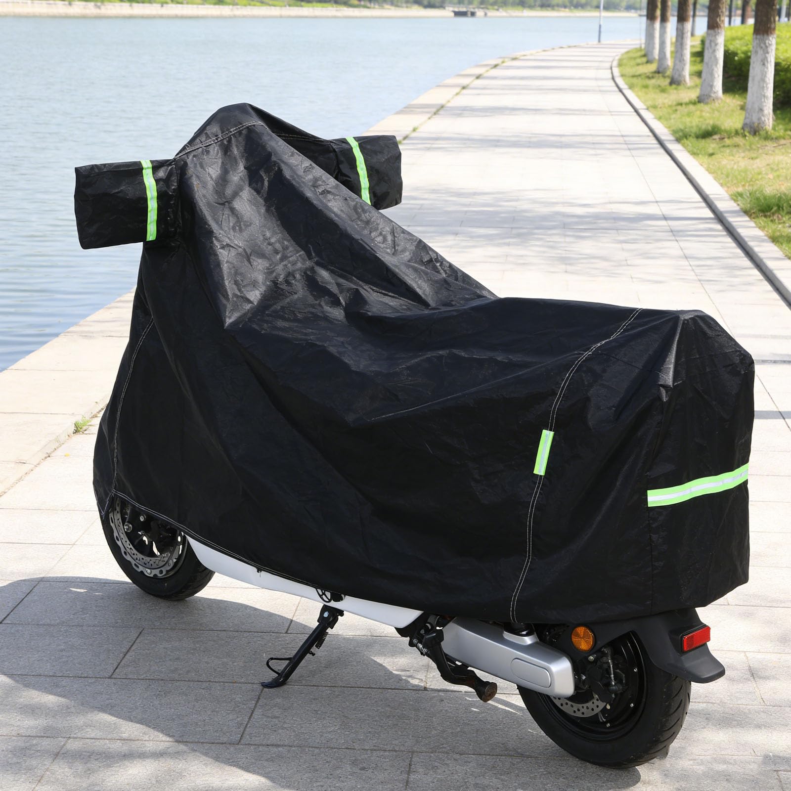 Abaodam Housse de Moto Noire 2XL Imperméable en Tissu Oxford Épais, Protection Extérieure UV et Anti-poussière, Grosse Housse pour Motos 222-251 Cm, Adaptée Voyage Rangement Extérieur