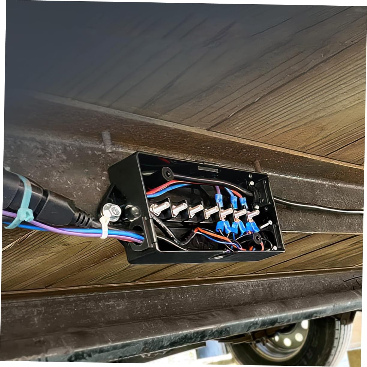 ELAYARD Way Weatherproof Junction Box for Trailer Wiring Compact
