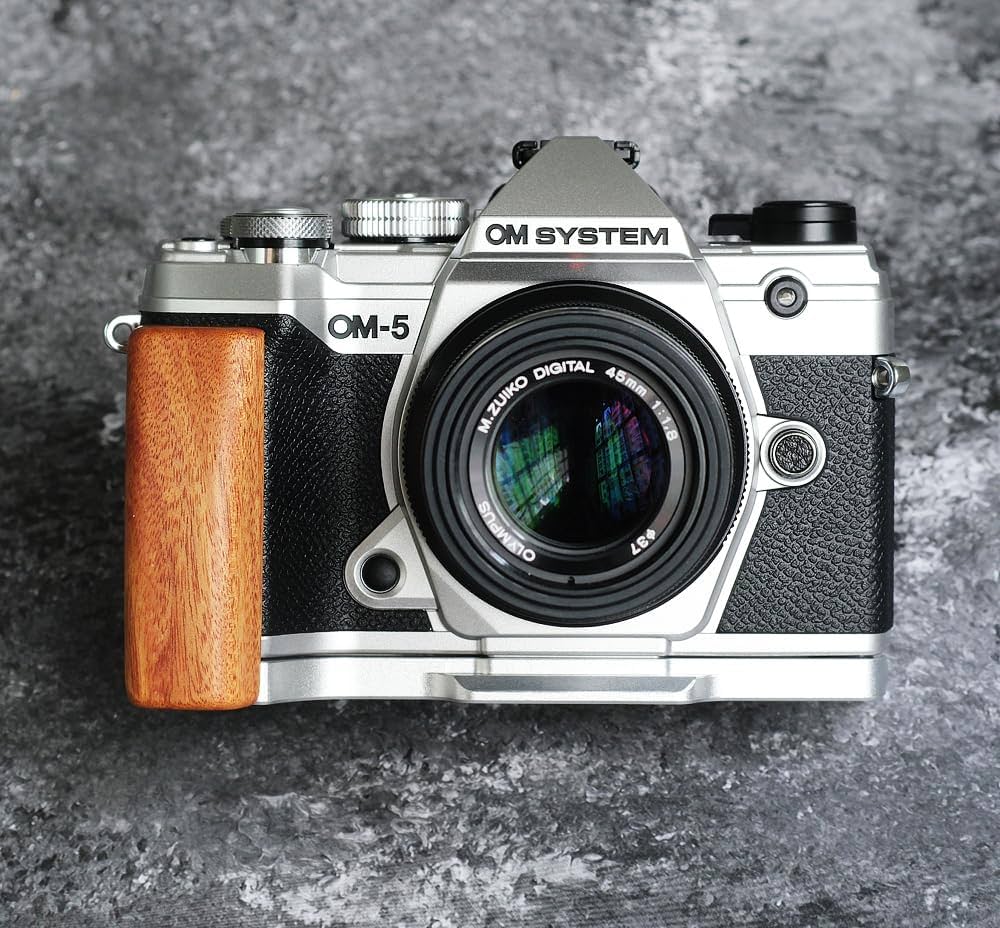 OM SYSTEM（オーエムシステム） OM-5用ハンドグリップ OM SYSTEM（オーエムシステム） OM-5用ハンドグリップ - メルカリ