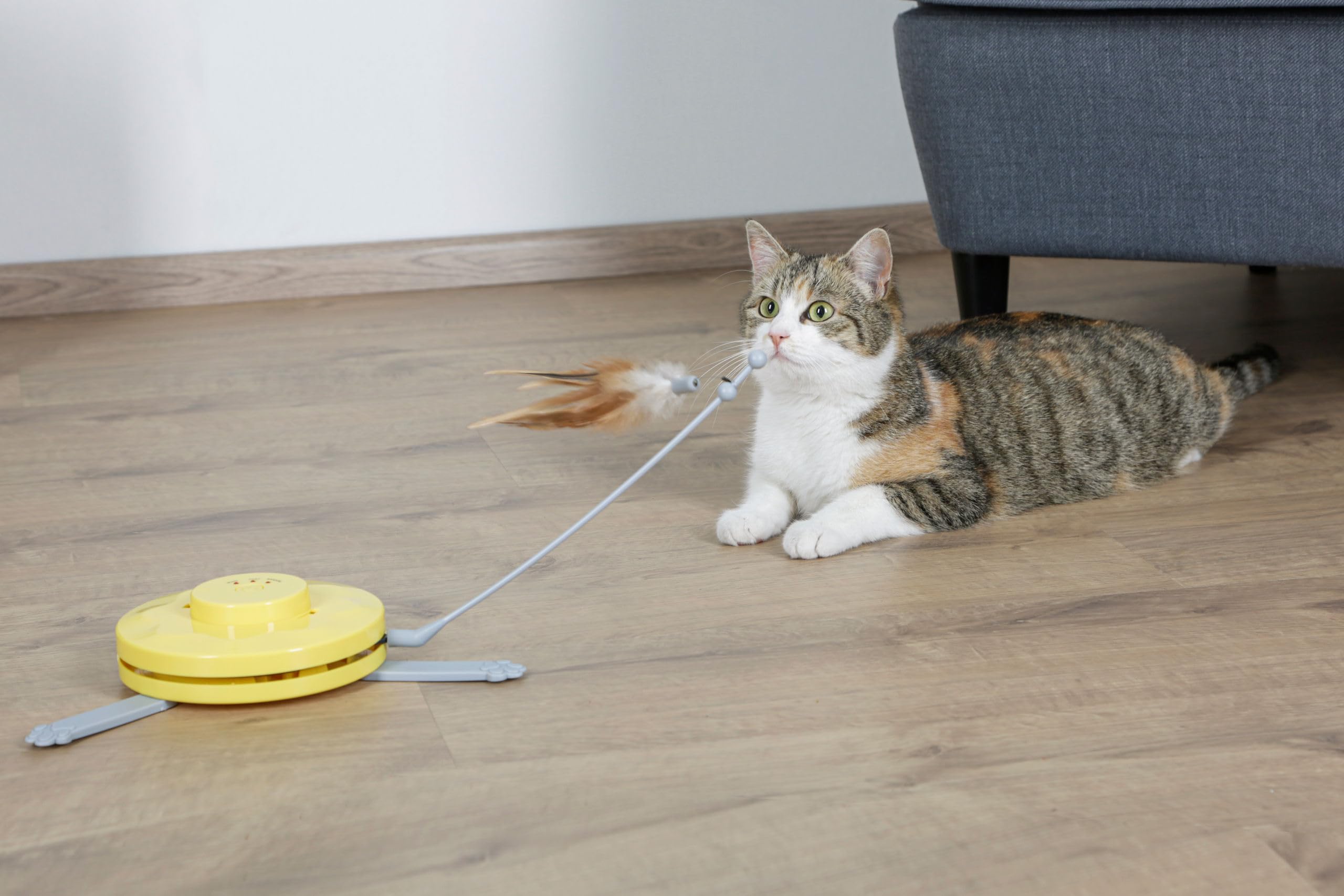 Kerbl Pet Juguetes para Gatos 2 en 1 Catch The Tail Feather, Amarillo, Gris, 70x53x5 cm, Nailon, Gatos, función de Apagado automático, Antideslizante