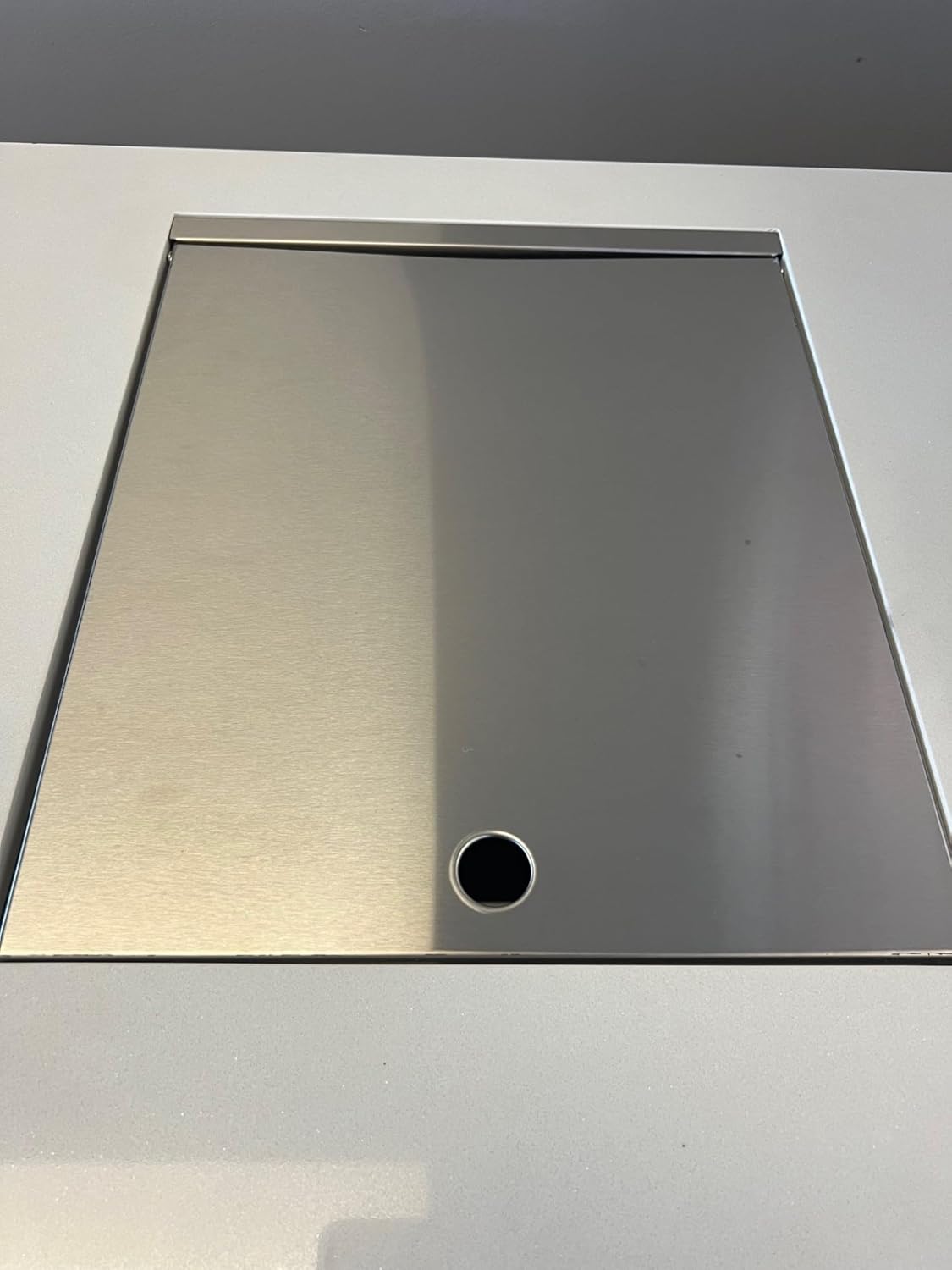 Mont Alpi Stainless Steel Infrared Side Burner Lid Cover Cap Assembly for MAi805 / MAi805-D / MAi805-BSS / MAi400 / MAi400-D / MAi400-BSS Original Deluxe and Black Series Outdoor Kitchen Island Models