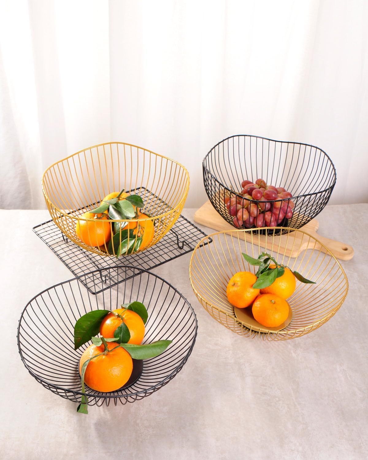 IBWell Classic Style Curved-Edge Modern Creative Stylish Single Tier Dish,Metal Iron Wire Fruit Vegetables Bread Decorative Stand Serving Bowls Basket Holder(Gold Dish，1