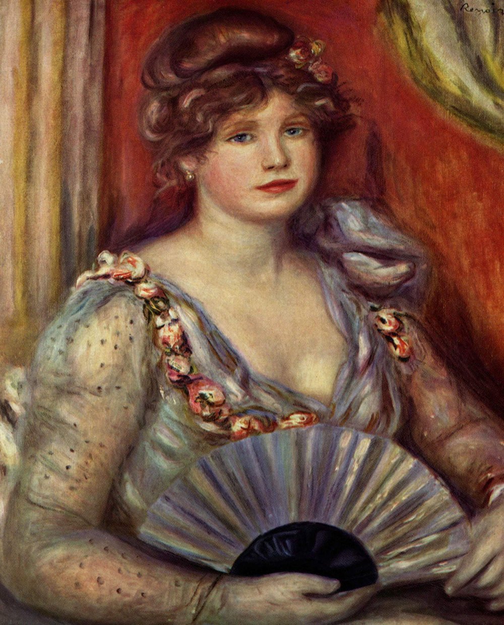 Impression Renoir Woman with a Fan pour sublimer le design mural de votre salon chic