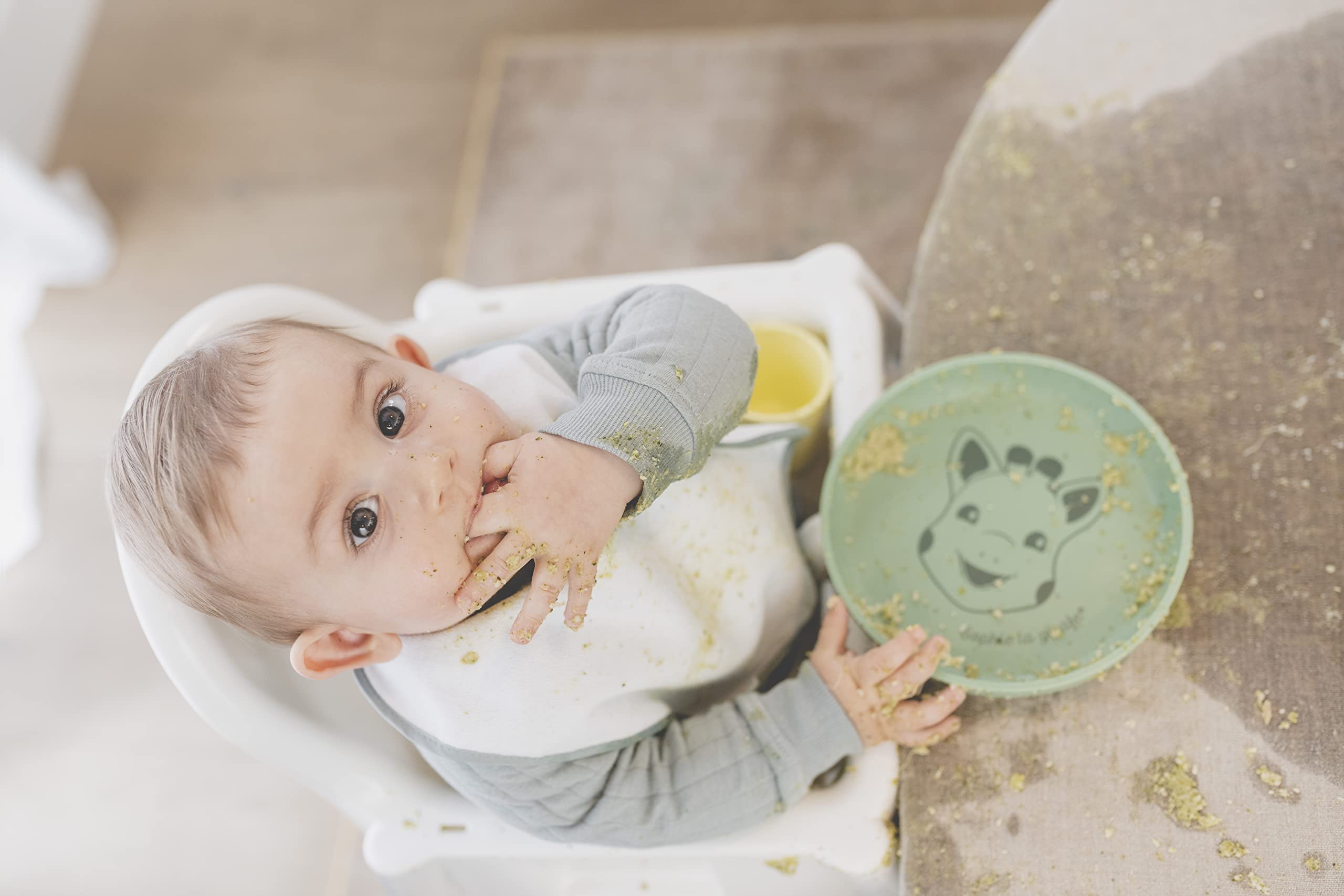 Sophie la Girafe Set de Repas en Silicone - Assiette, Bol, Verre et Cuillère Passe au Lave Vaisselle et Micro-ondes