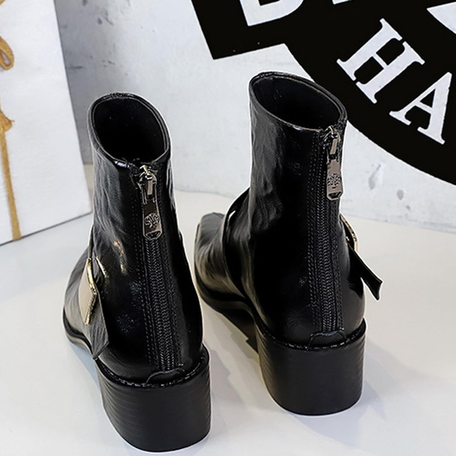 Women'S Faux Leather Chunky Heel Pointed Toe Retro Ankle Boots With Zipper Fashionable Metal Buckle Decoration Non-Slip Formal Short Boots For Party, Evening Party, Date