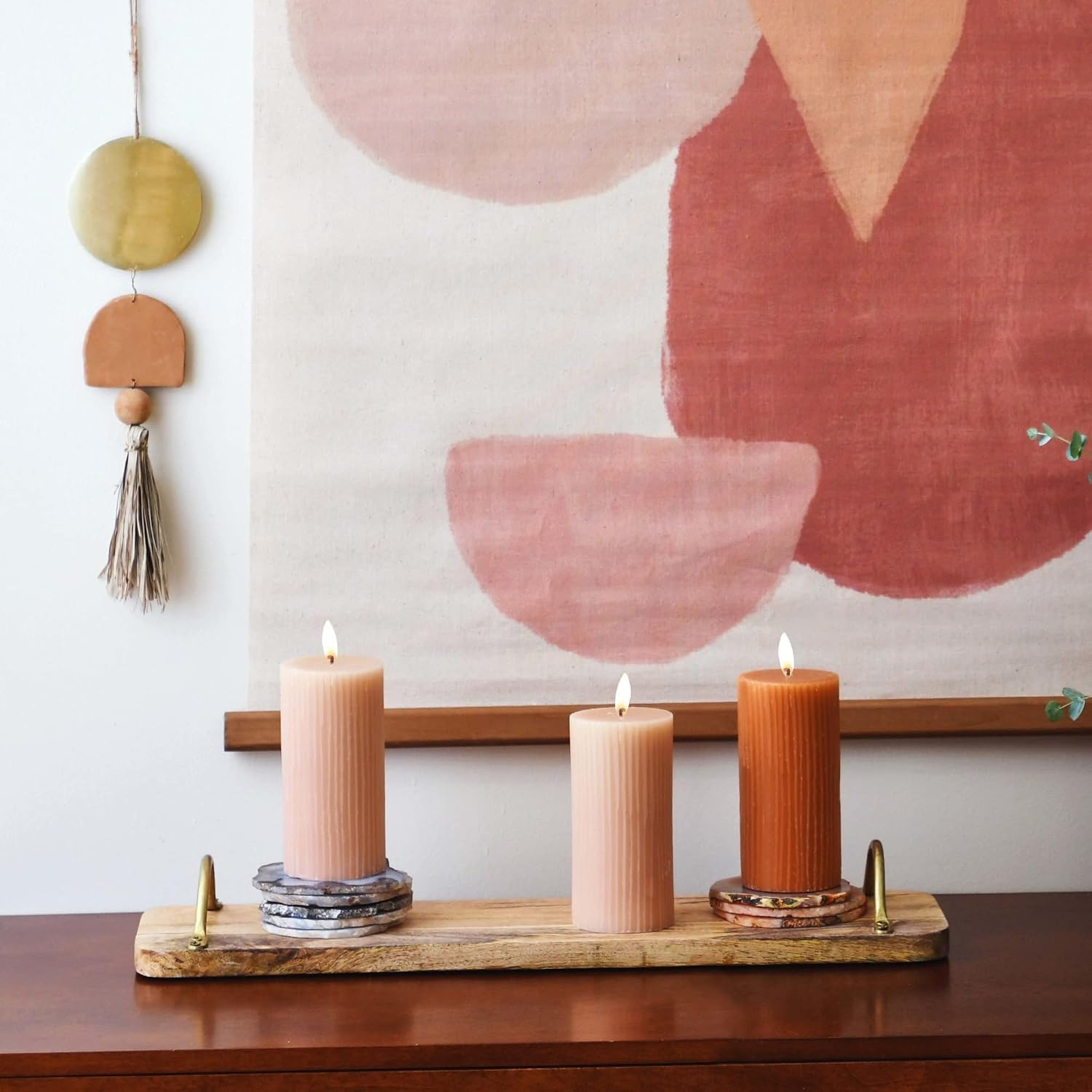 Main + Mesa Ribbed Pillar