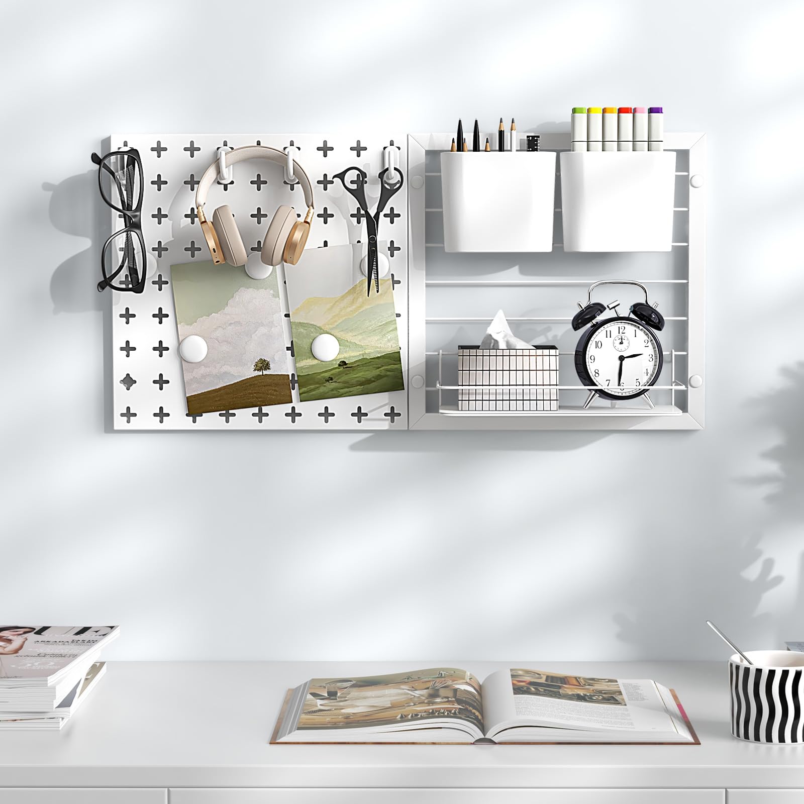 COSTWAY Ścianka narzędziowa, 61 x 30 cm z 2 pojemnikami do przechowywania, 1 regałem, 5 magnesami i 4 haczykami, tablica do montażu na ścianie, odporna na obciążenie do 30 kg, płyta perforowana do