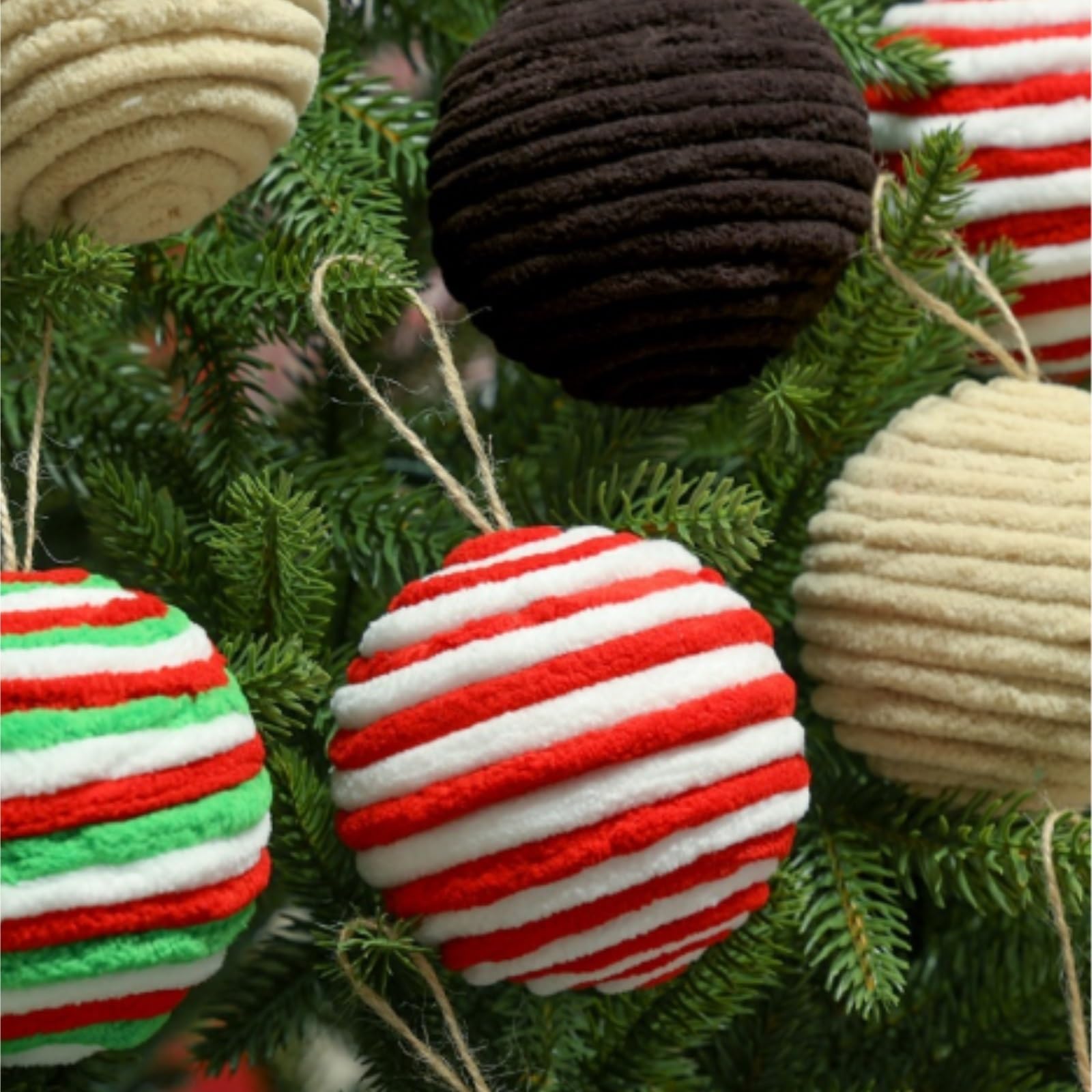Weihnachtskugeln Weihnachtskugel-Dekorationen Aus Stoffen, Hängende Wohnornamente Weihnachtsdeko,Christbaumkugel(Rood,8cm)