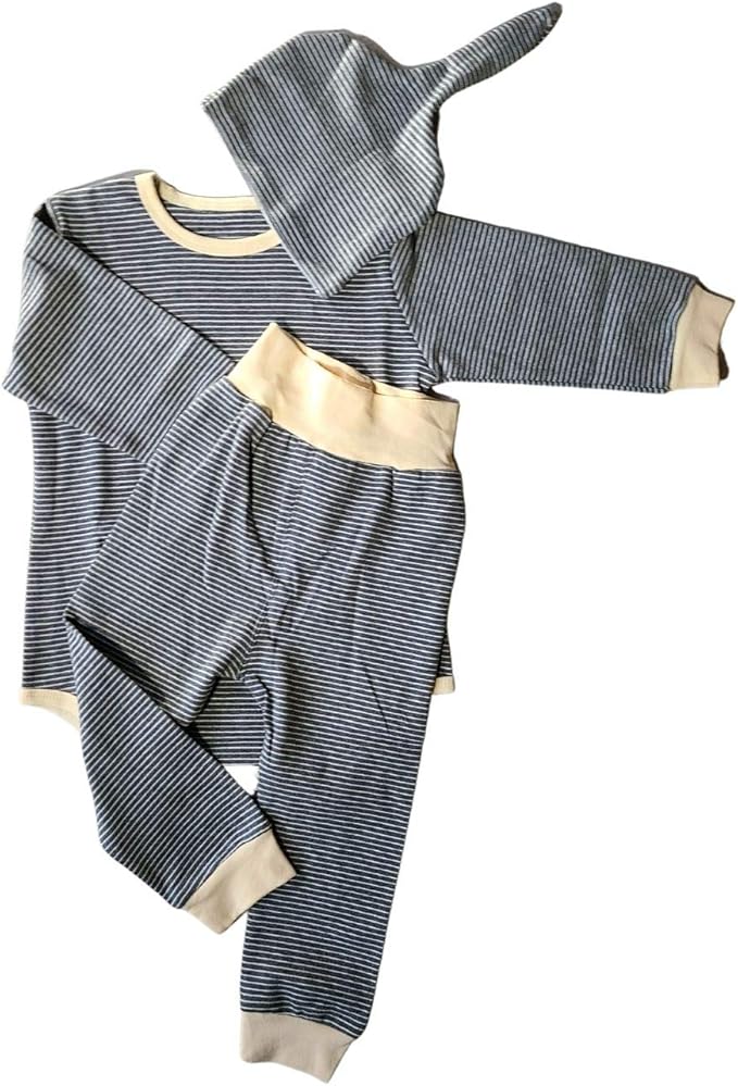 Amazon Co Jp Berpy ロンパース 3点セット ズボン 帽子 ベビー服 伸びる素材で脱着らくらく 男の子 女の子 60 70 80 90サイズ 服 ファッション小物