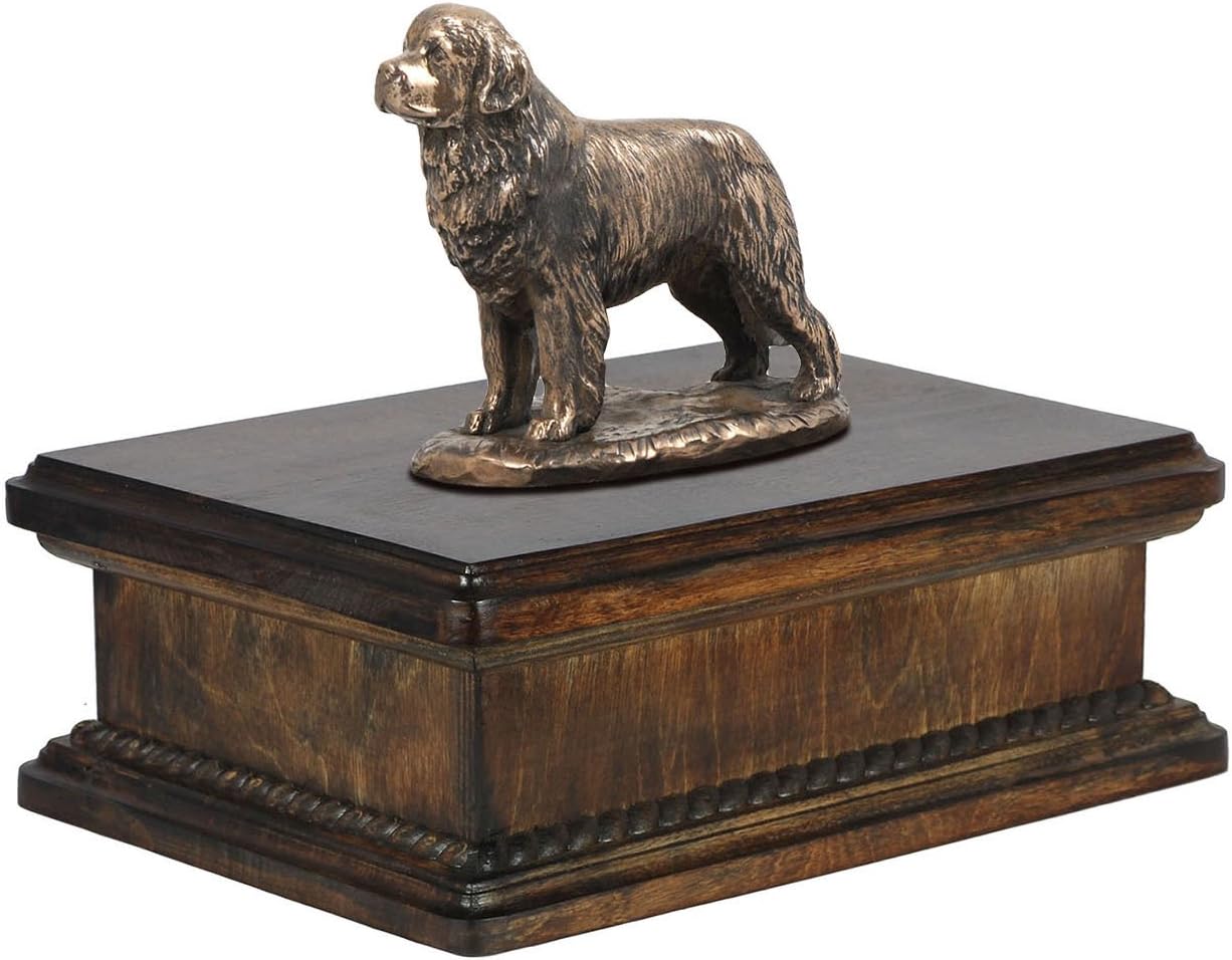 Art-Dog Custom Dog Mama Sitting Statue Memorial Urn - Handmade Cold Cast Bronze on Birch Base – Sturdy and Stylish Urn for Dog’s Ashes – 24,5x29x21cm – 5l – Newfoundland