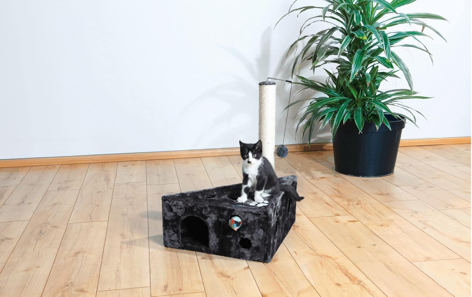 review TRIXIE Murcia Cat Tree, Murcia Scraching Post, 18x18x27 Inch (Pack of 1), Medium