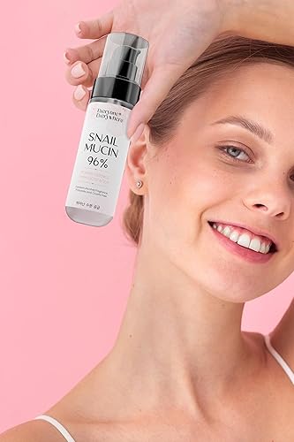 Miniatura 3 de Everyone Everywhere Suero de esencia de mucina de caracol al 96% lleno de súper ingrediente Gotu Kola - hidratación profunda y resultados visuales.