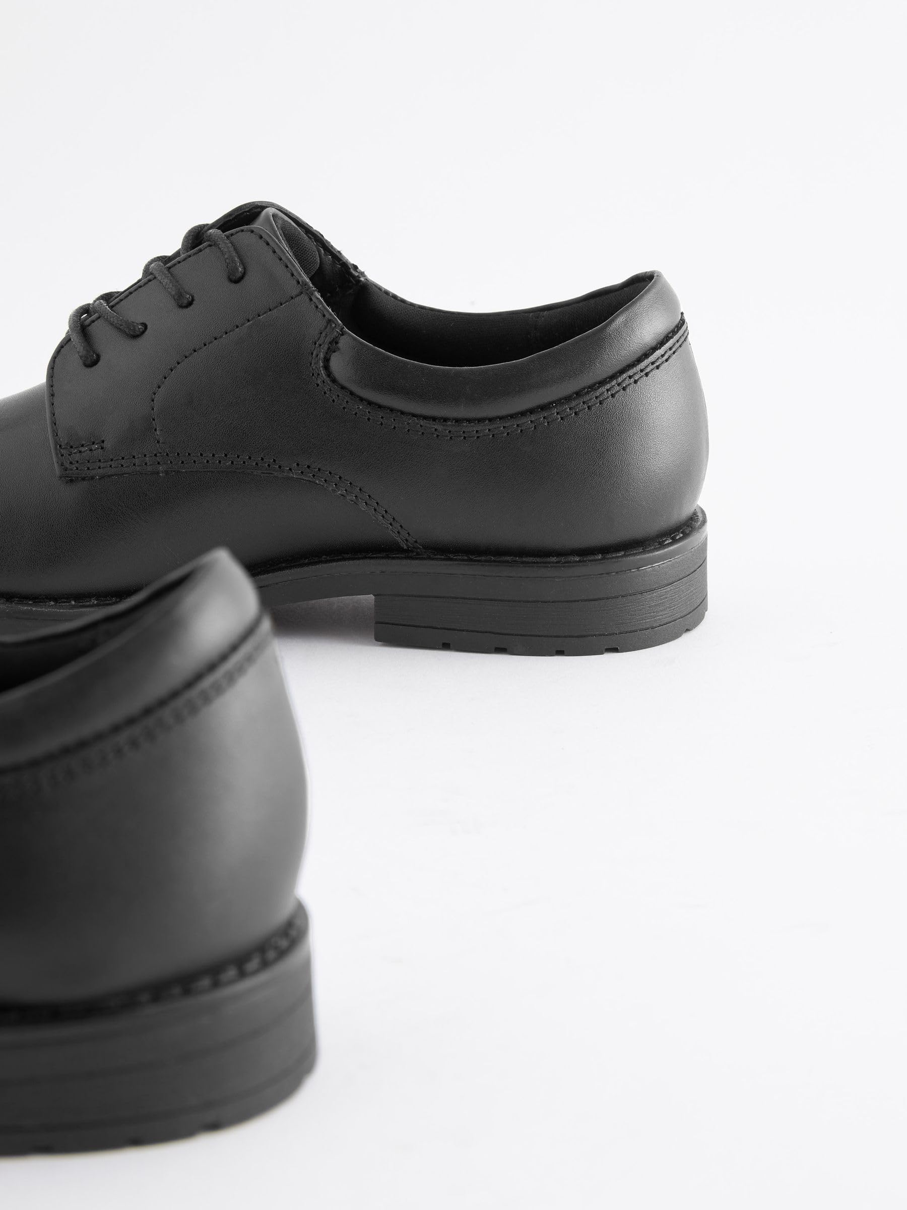 NEXT Jungen Standard Schlichte Lederschnürschuhe für die Schule