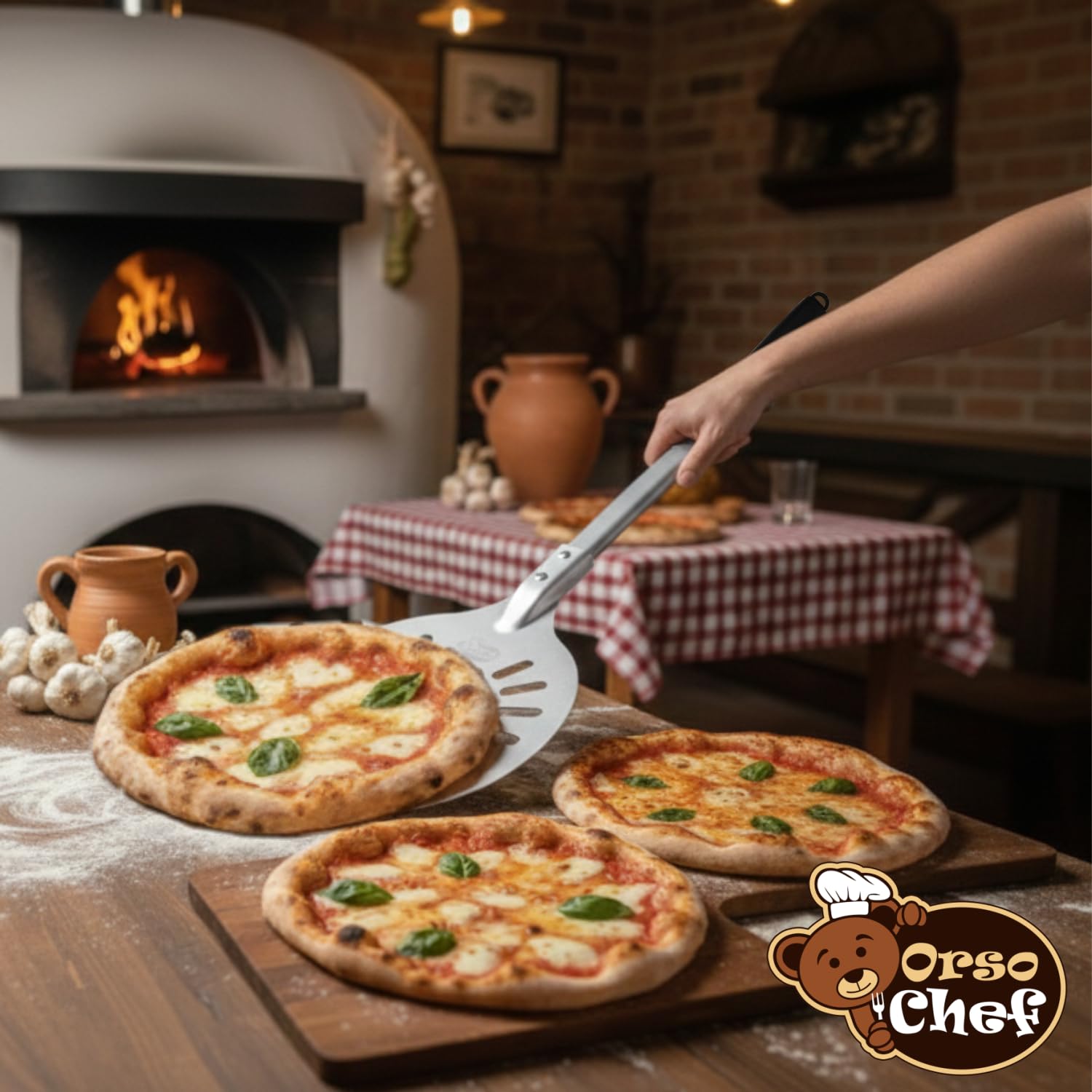 Pala para pizza de aluminio perforada, diámetro 25 cm, ligera, resistente a los arañazos, ideal para hornos domésticos, perfecta para dar la vuelta y cocinar pizza, pan, focaccia