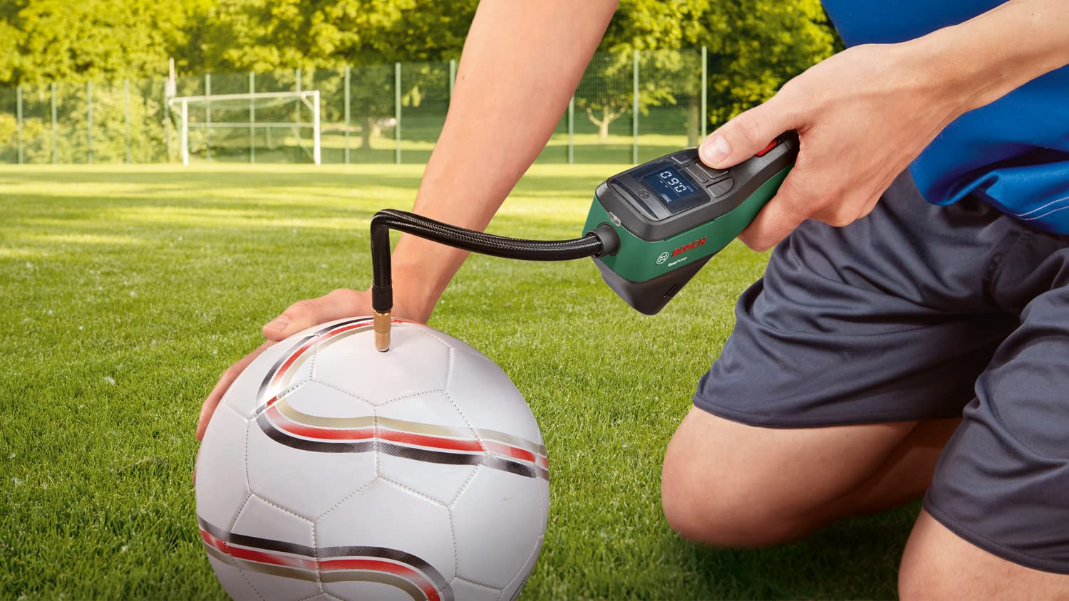 Inflating a football with Bosch Easy Pump