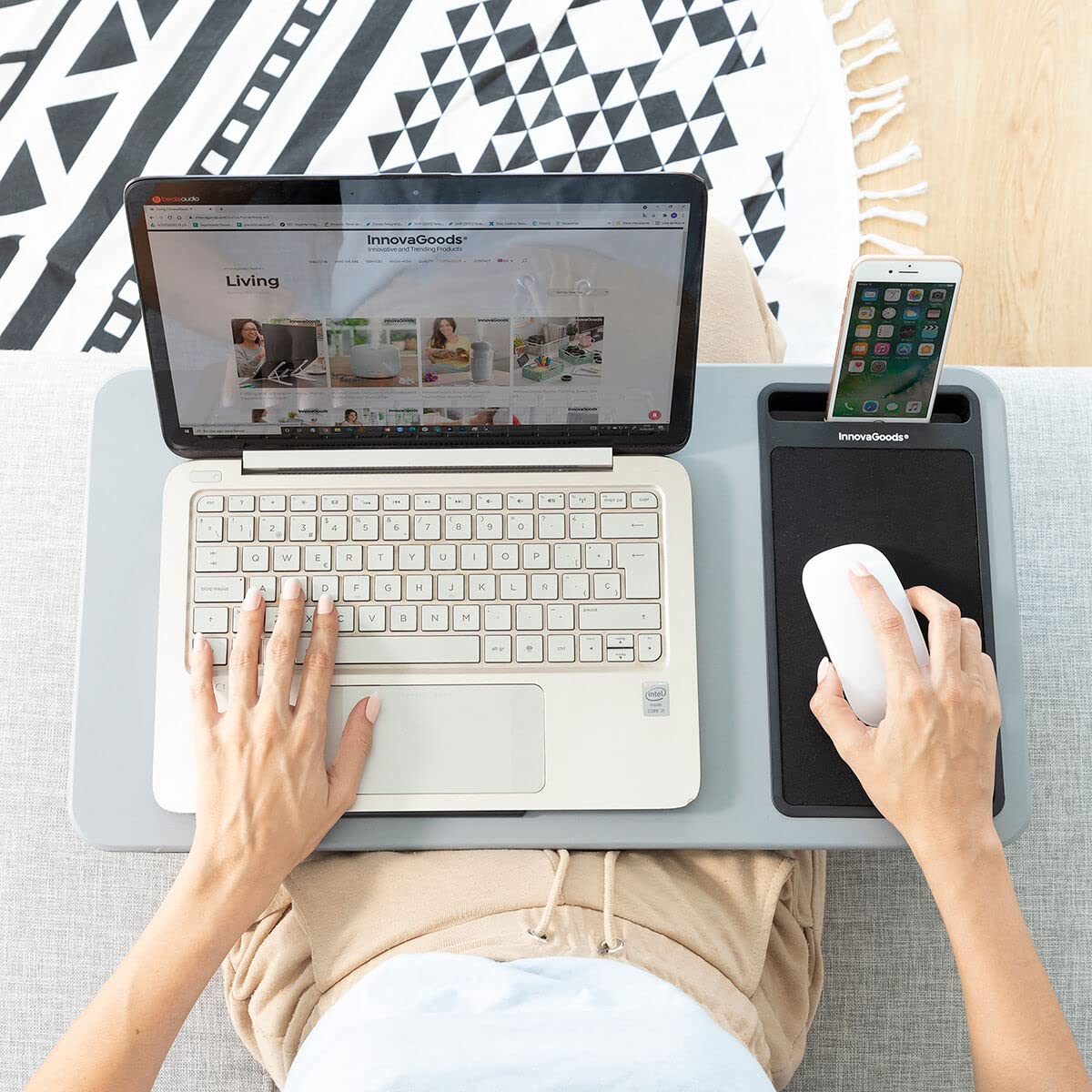 InnovaGoods® Bureau Portable pour Ordinateur avec Coussin XL Deskion, travaillez ou étudiez de manière Confortable et Ergonomique, avec Un Design de Bureau et Un Coussin XL, Gris