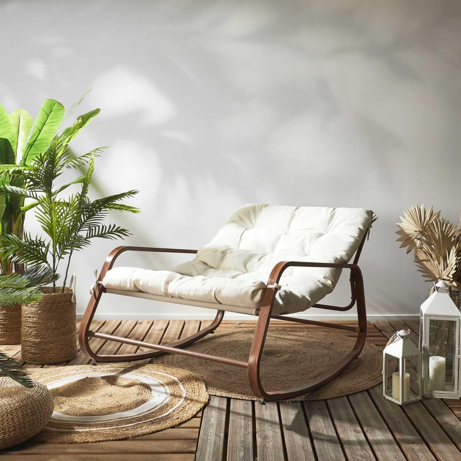 HOME DECO FACTORY - HDO7309 Fauteuil à Bascule Miami Blanc Effet Bois, Mobilier d'Extérieur, Dimensions 92x69x130 cm, Hauteur d'Assise 46 cm, Teinte Beige Marron | Bois, fauteuil à bascule Miami, effet bois blanc, mobilier d'extérieur, jardin ou terrasse,