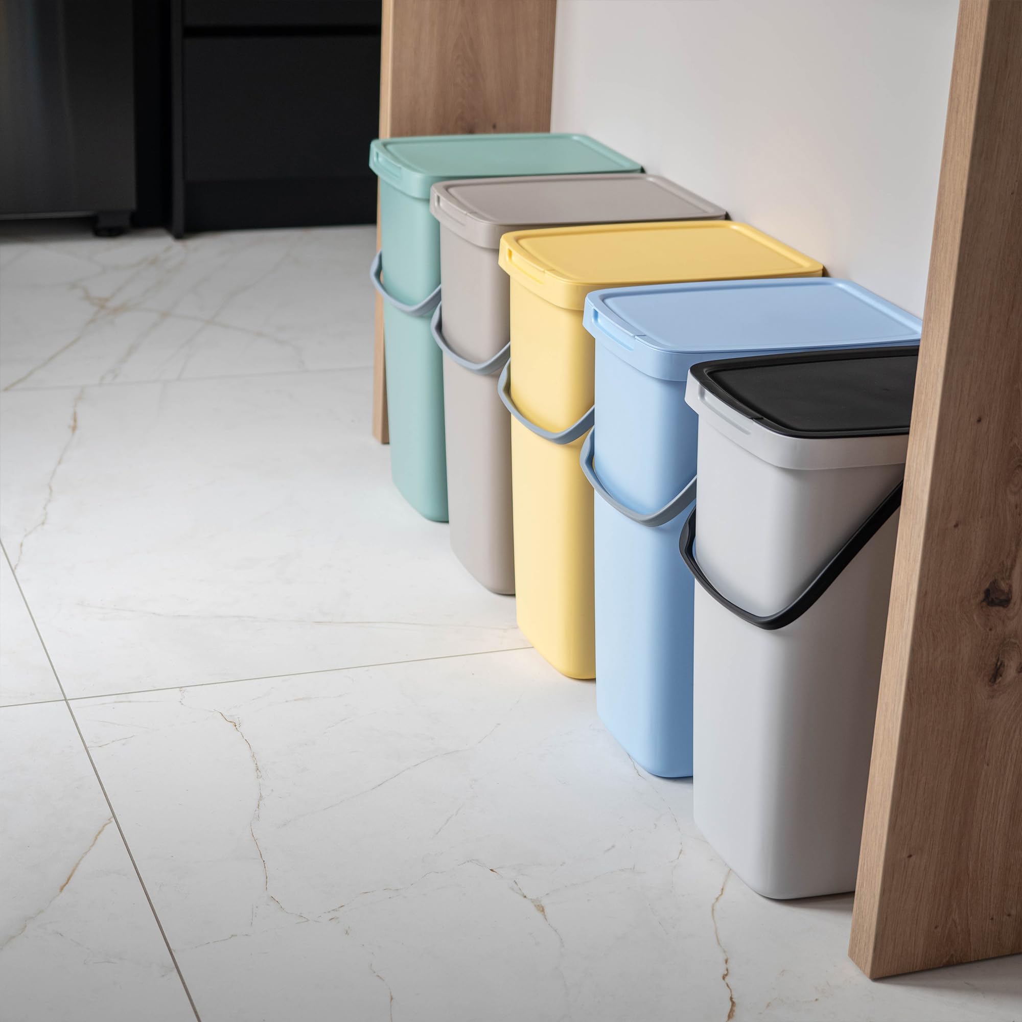 Poubelle Compacta Q 12L Keden - Couvercle Pivotant Et Rabattable, Noir/Gris Fumé