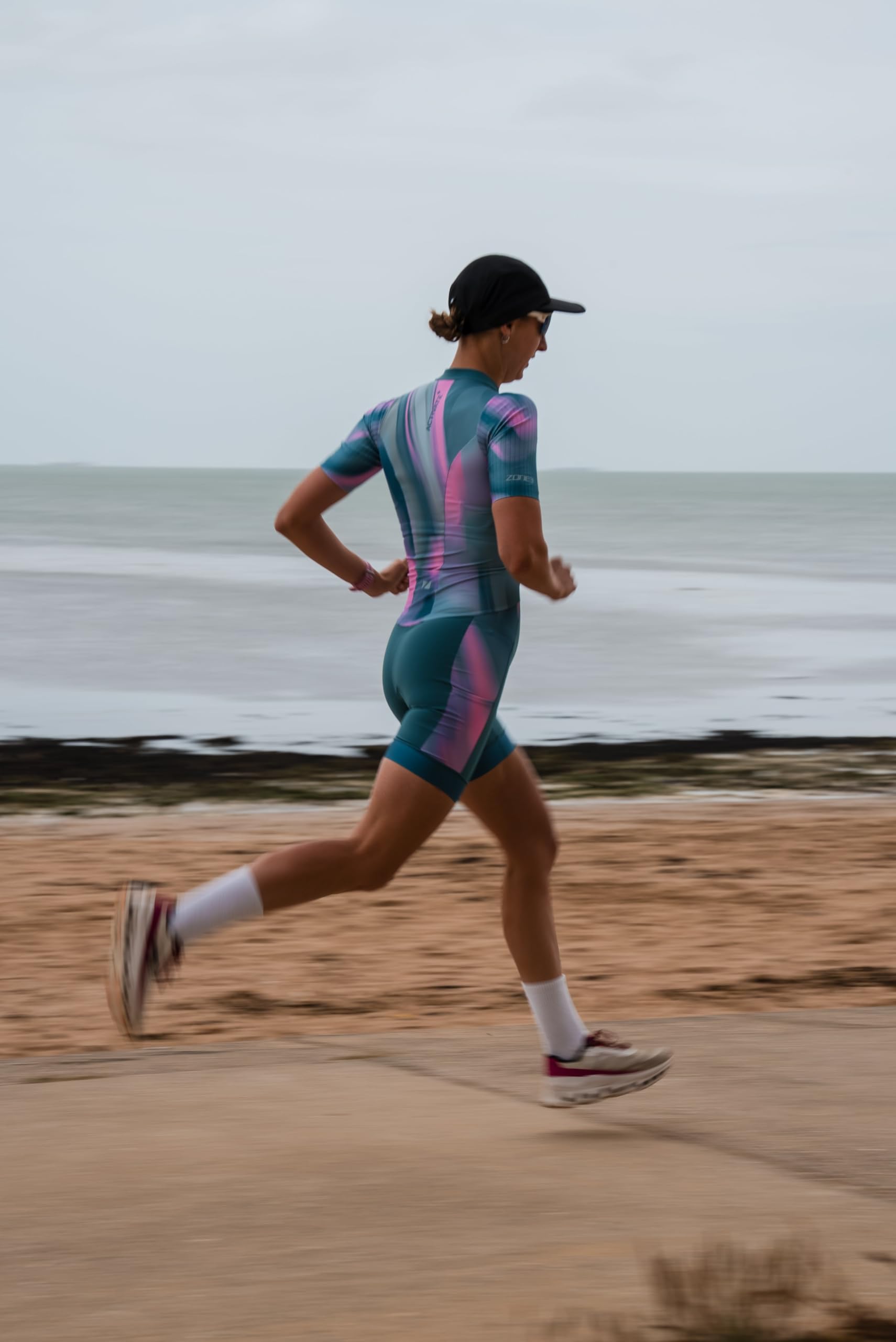 ZONE3 Damen Activate+ Kurzarm Tri Suit Performance Einteiler Triathlon Training Rennen