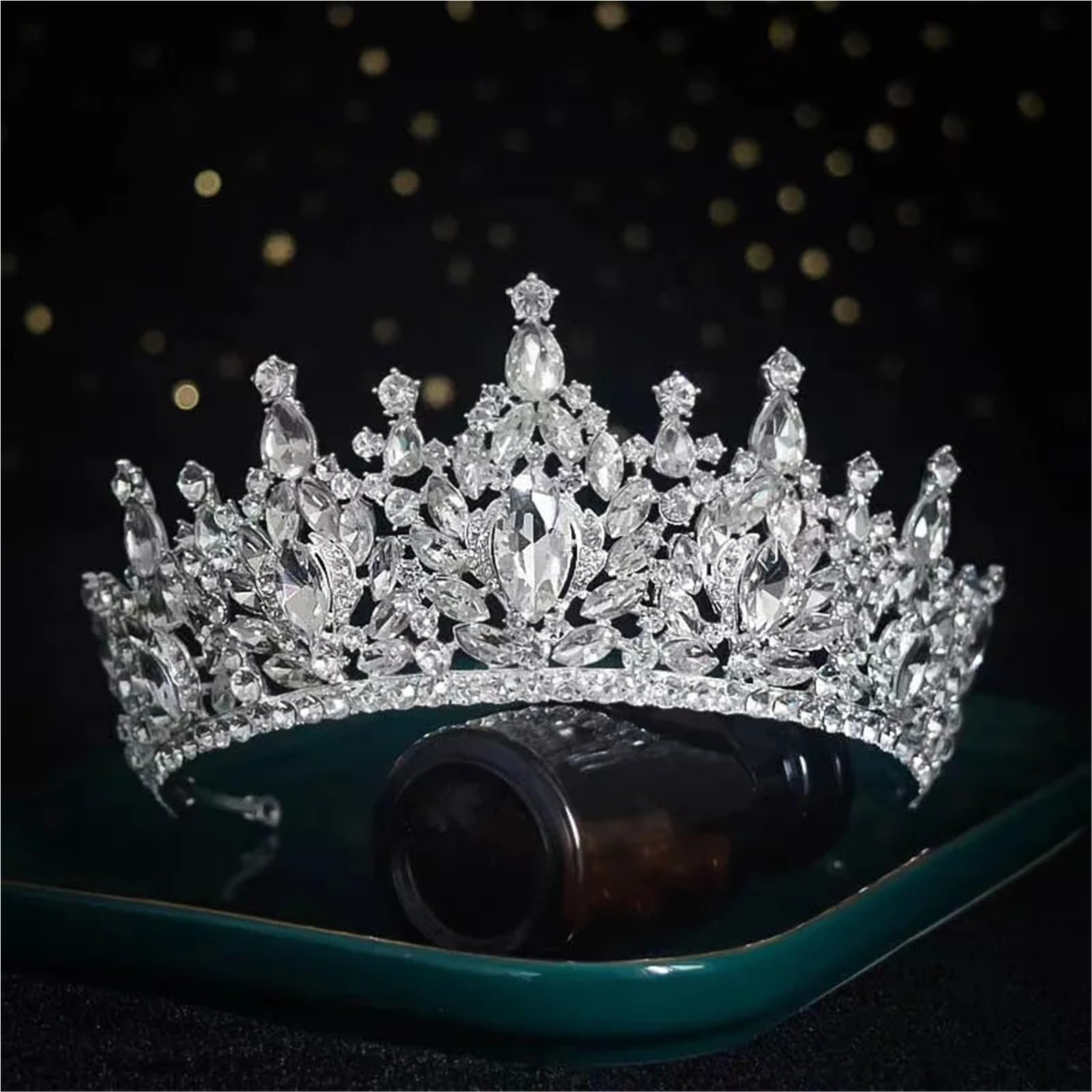Corona di diademi nuziali geometrici con strass