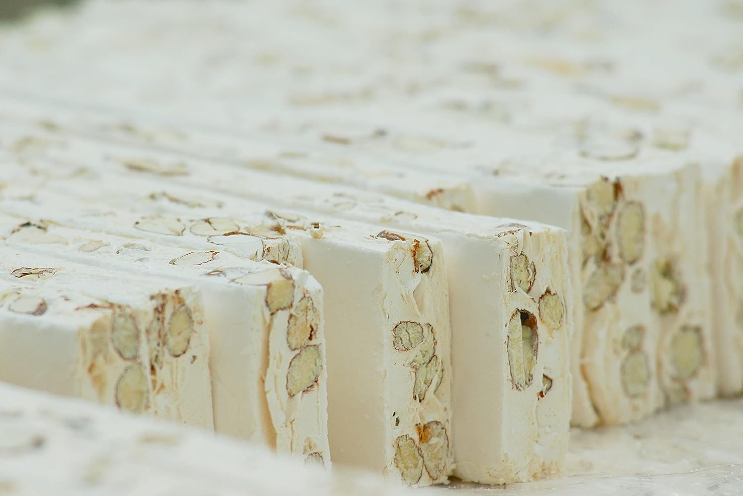 Italian Torrone Almond Nougat Candy Bar Pack x3 15.87oz (3 Crunchy) Vergani Imported Turron