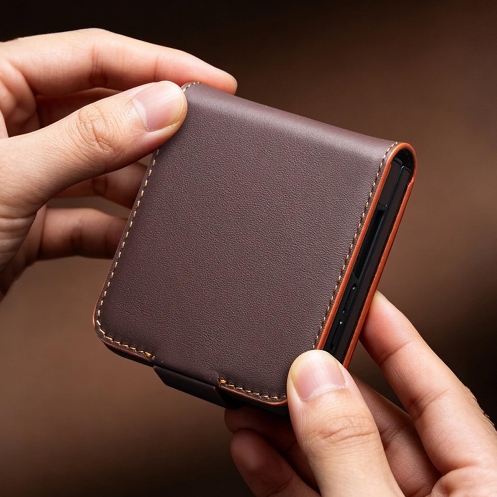 Skórzane etui do Samsung Galaxy Z Flip 8, luksusowy biznesowy kompleksowy pokrowiec magnetyczny folio flip z gniazdem na karty, brązowy, Flip 8